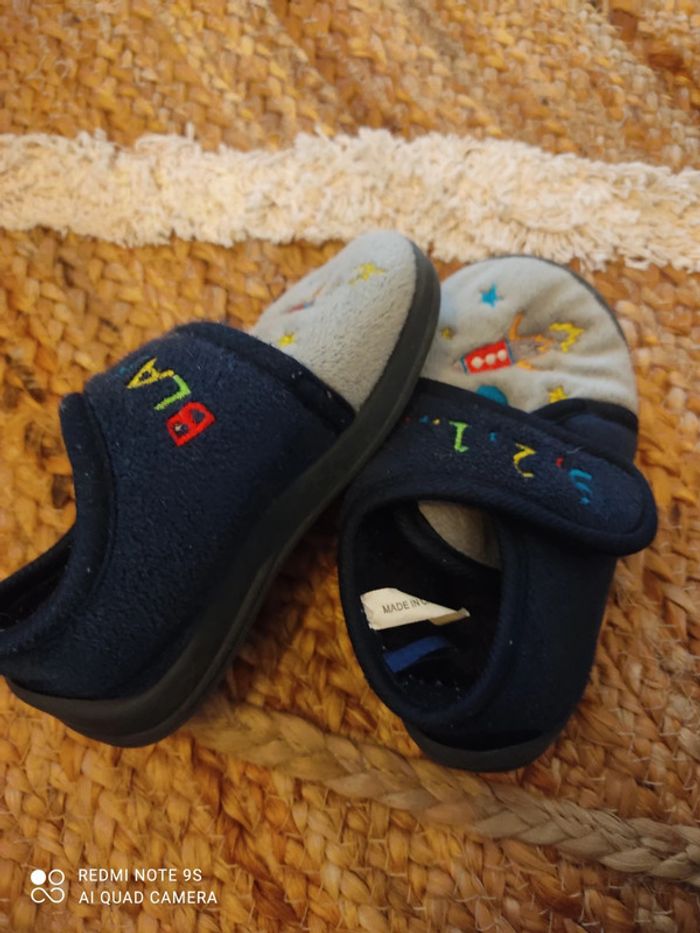 Chausson garçon taille 24 - photo numéro 3