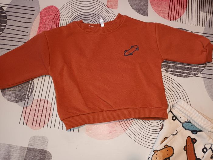 Tenue ensemble 🛹 comme Neuf Taille 6 mois - photo numéro 4