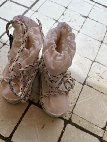 Moon boots