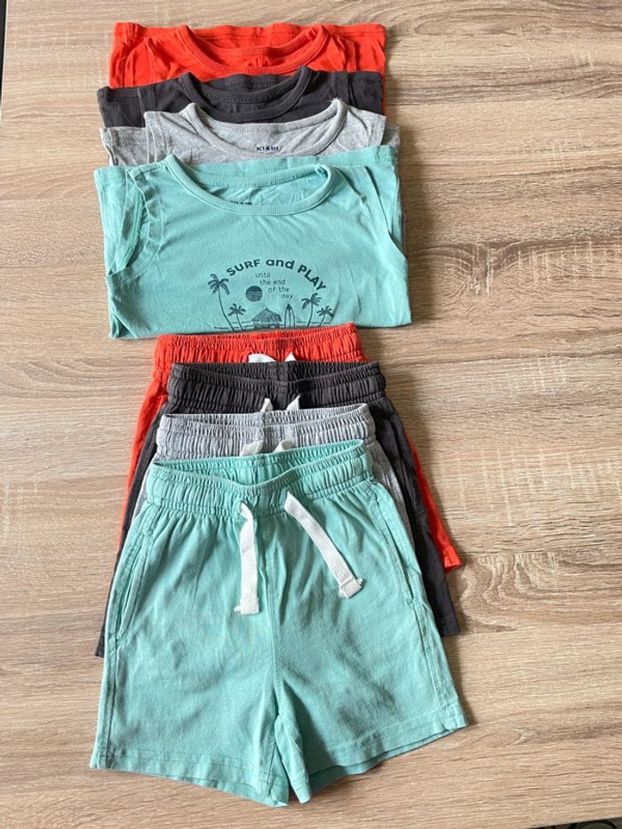 Lot de 4 shorts et de 4 débardeurs assortis