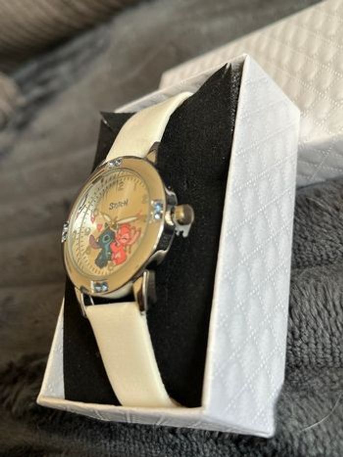 Montre stitch - photo numéro 2
