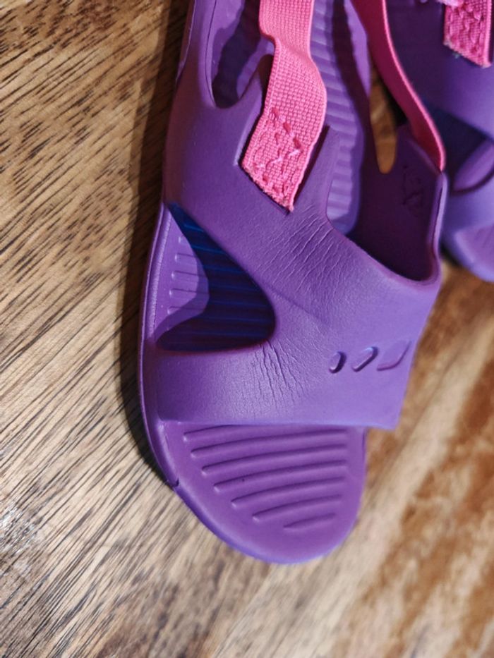 Sandales tong de plage piscine taille 23/24 Decathlon - photo numéro 4