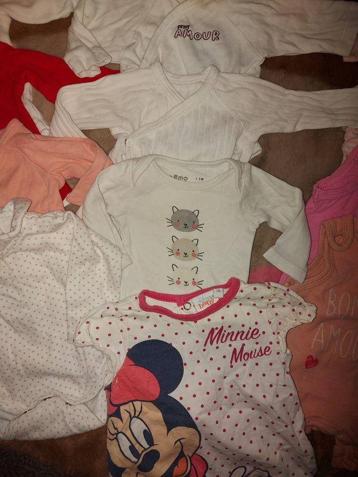 Lot de bodies - photo numéro 7