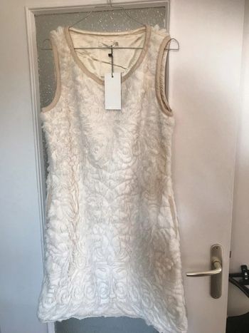 robe see u soon blanche beige effet fourrure neuve