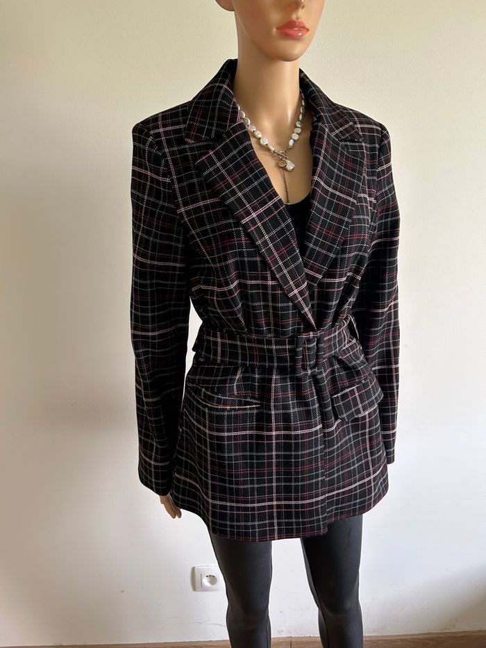 Veste à carreaux neuve Naf Naf taille 38 (valeur 90€) - photo numéro 2