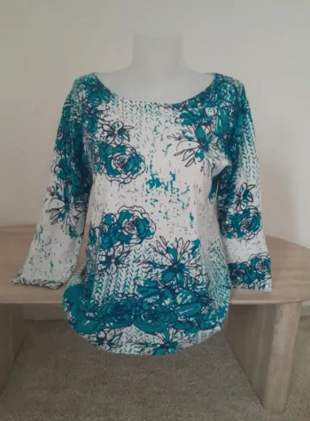 Pull legé 💫Riu Paris 💫Taille 40-L