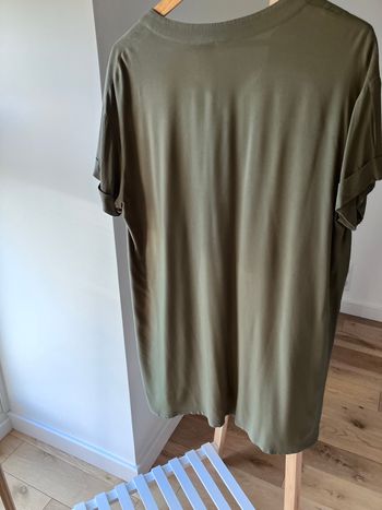 Robe kaki