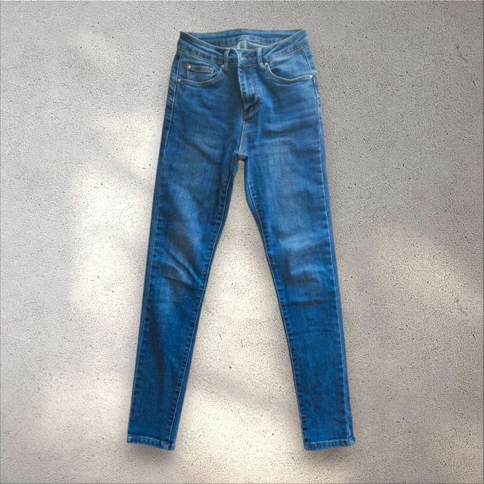 Jean skinny fit bleu excellent état taille 34 - photo numéro 2