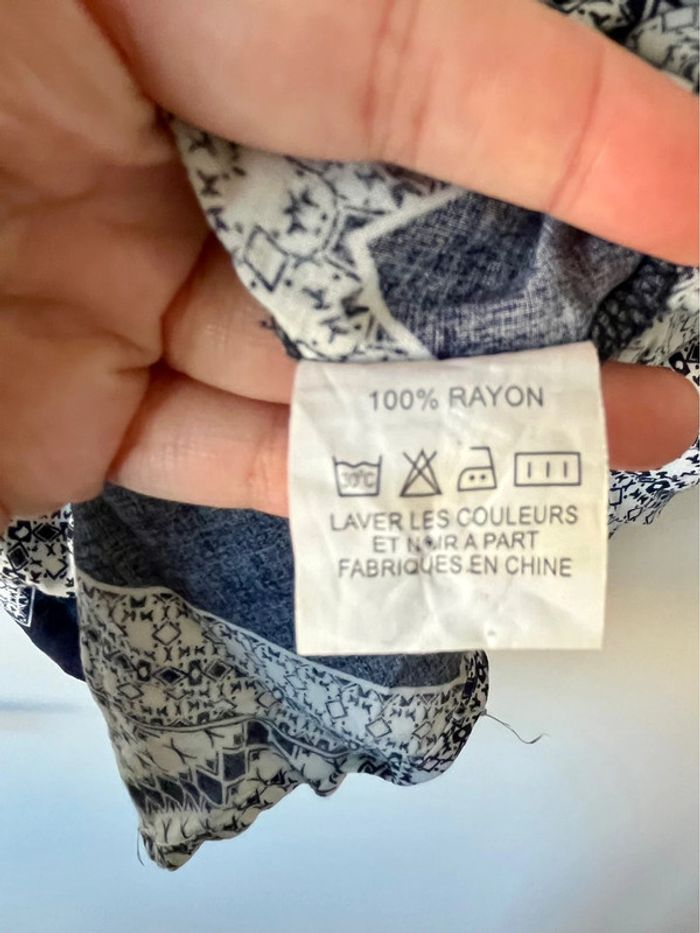 Robe Edji blanche et bleue à motif 38 - photo numéro 3