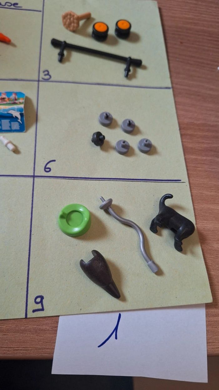 Lot pleins de petit truk playmobil - photo numéro 6