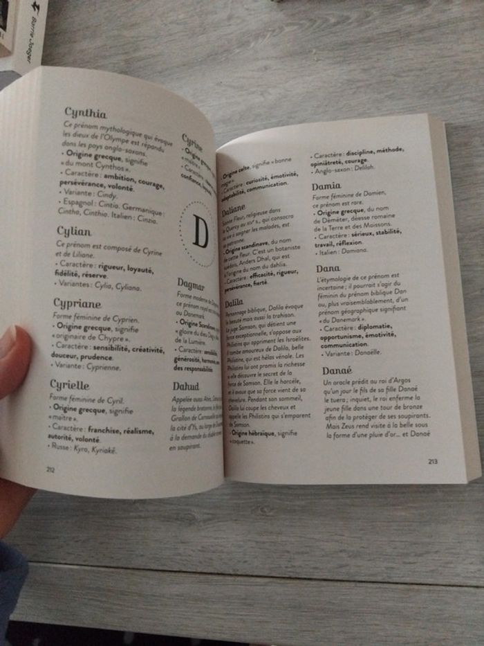 Le grand guide des prénoms - photo numéro 2
