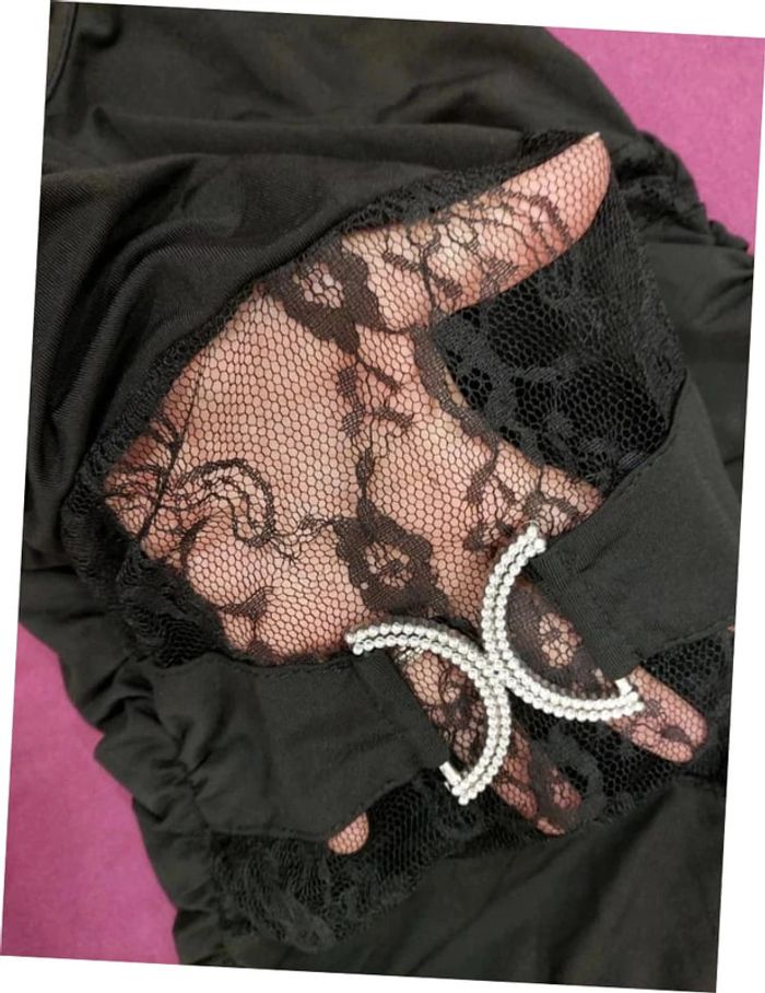 Robe noire très sexy asymétrique - photo numéro 2