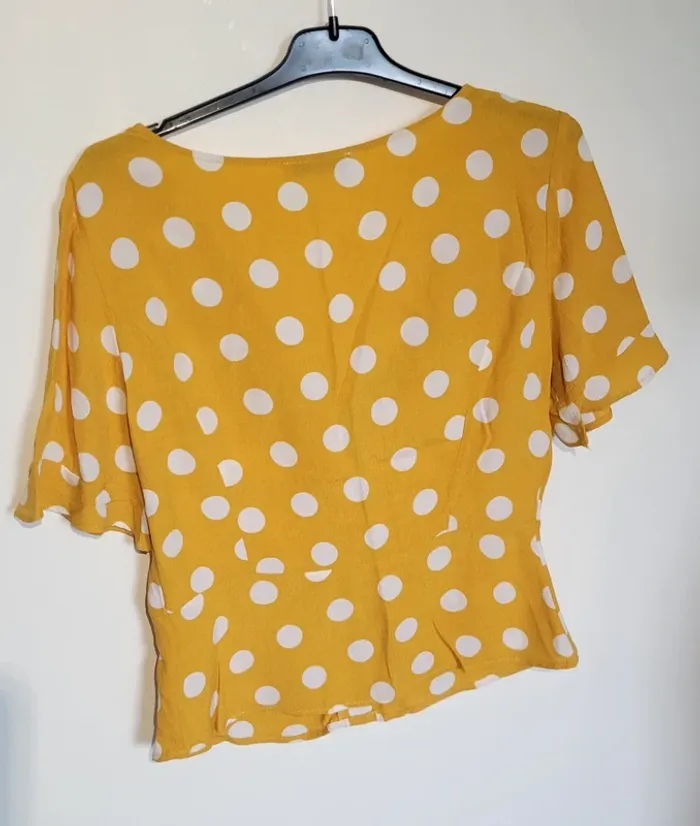 Blouse avec bouton - photo numéro 2