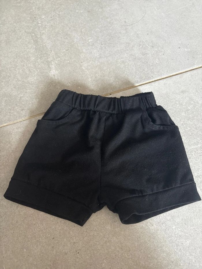 Short noir