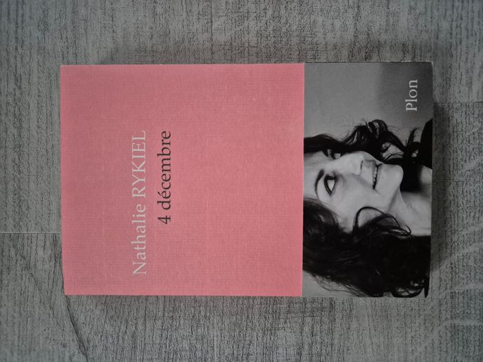 Livre "4 décembre" Nathalie Rykiel Plon