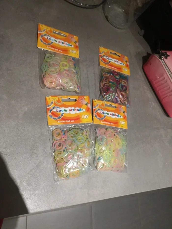 Bracelet loom attitude
