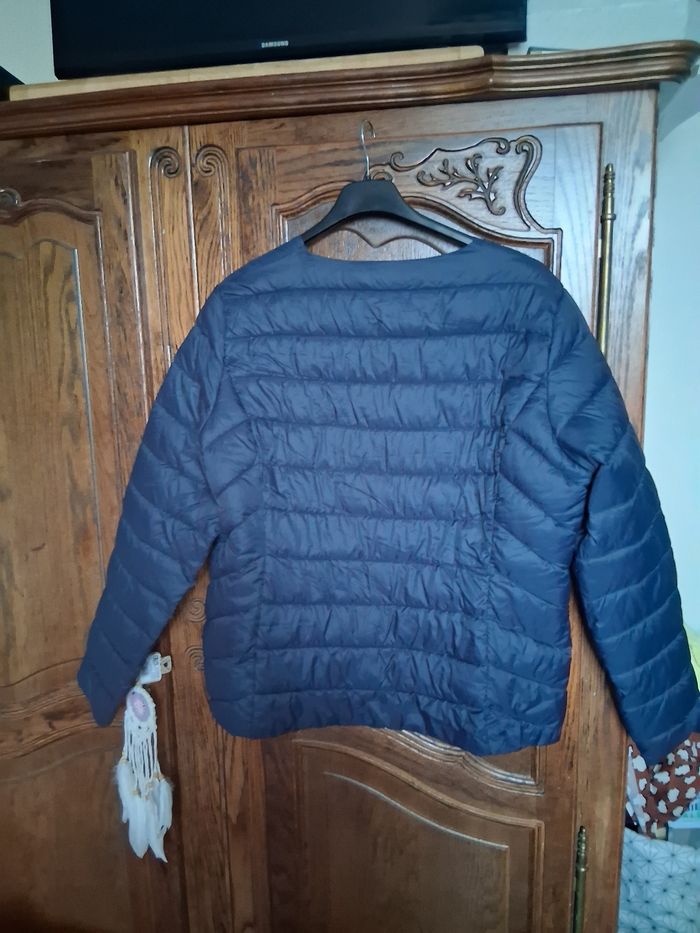 Doudoune marque kiabi taille xl bleue marine - photo numéro 3