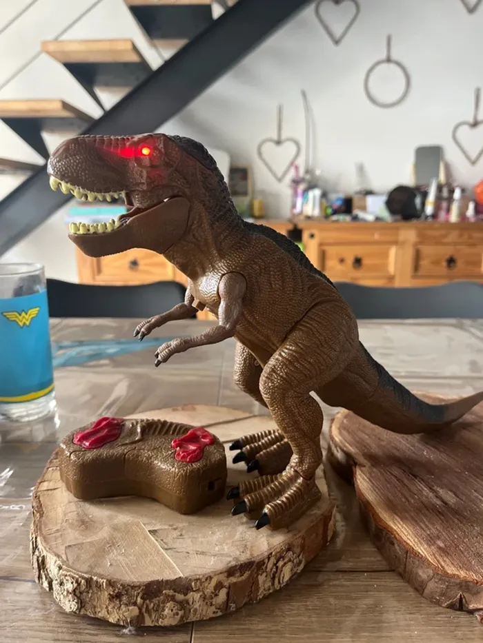 T-rex télécommandée - photo numéro 2