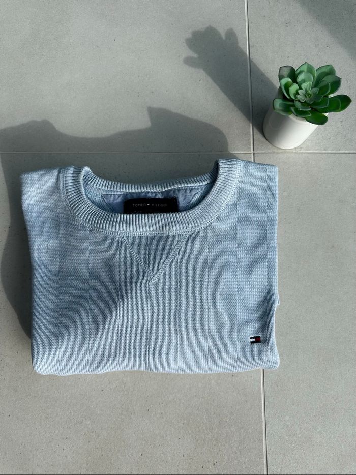Pull Tommy Hilfiger bleu clair col rond taille XL 👕 - photo numéro 5