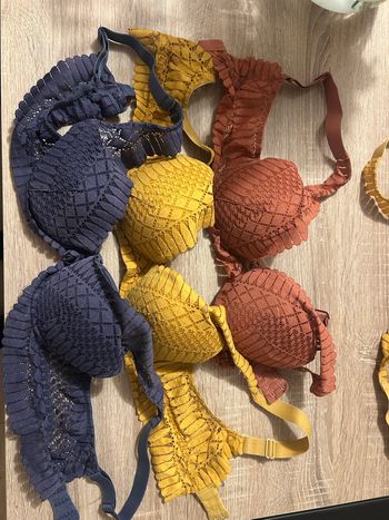 Lot 3 soutien gorge Etam 85C