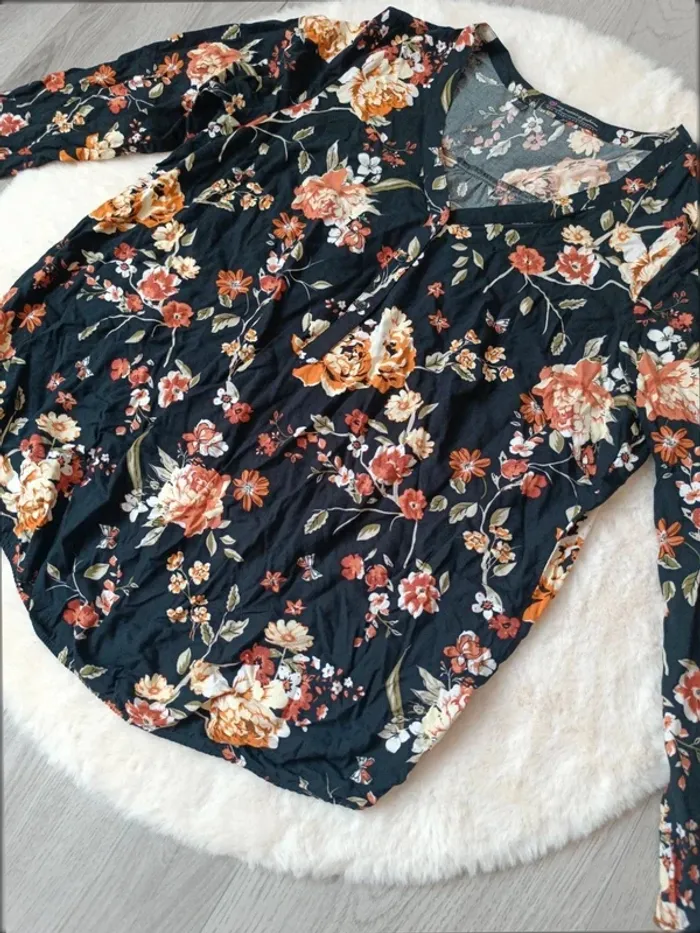 Haut fleuri BPC Bonprix Collection – Taille 48 - photo numéro 3