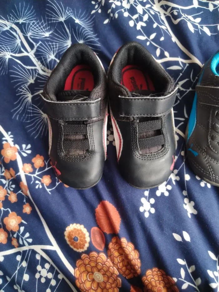 Lot de 2 paires de baskets 22 - photo numéro 3