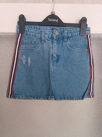 Jupe en jean bande rouge et blanche