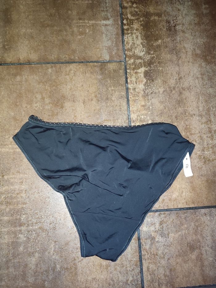 Culotte Playtex neuve sans étiquette taille FR 42 - photo numéro 2