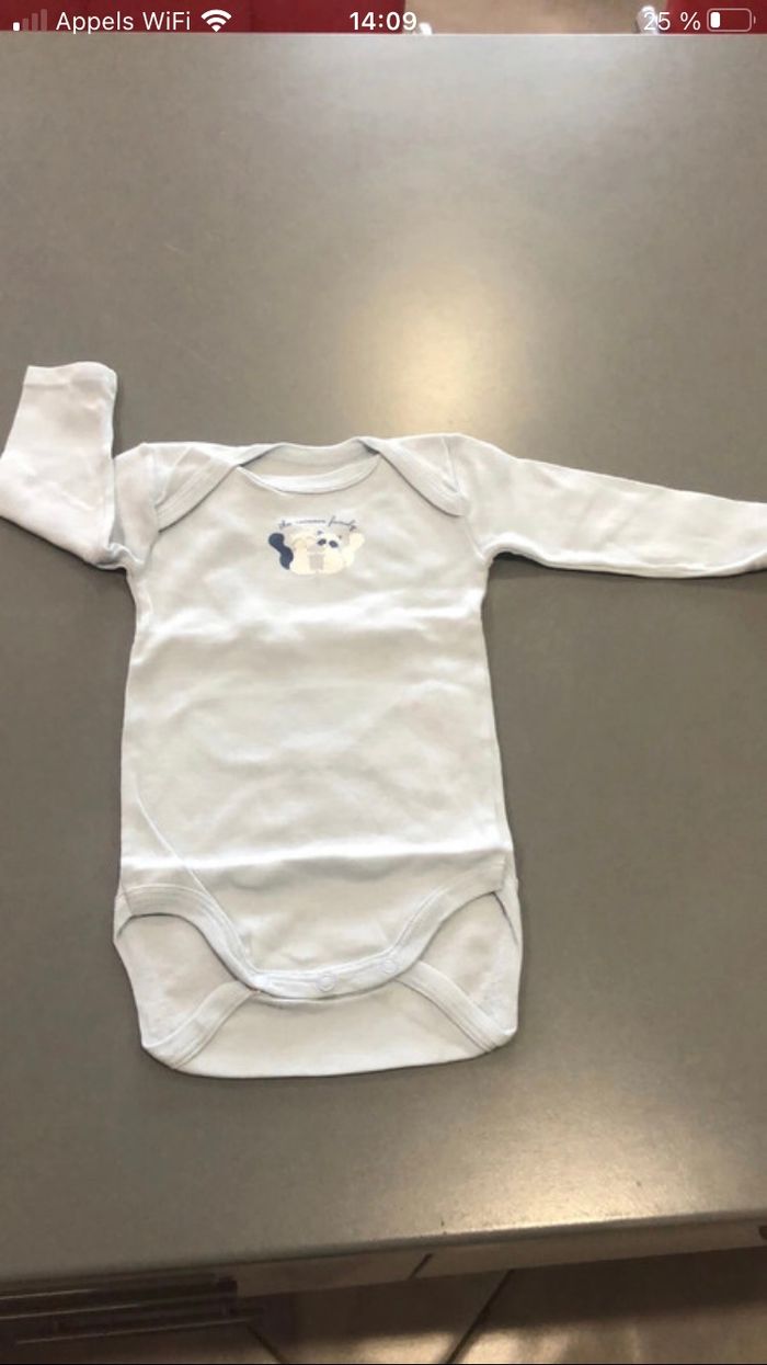 Lot de 3 bodys 6 mois - photo numéro 3