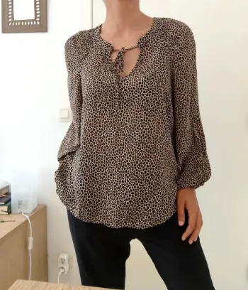 Beau chemisier Banana Republic M/L manches longues motifs léopard