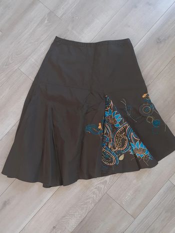 Jupe légère taille 40 excellent état