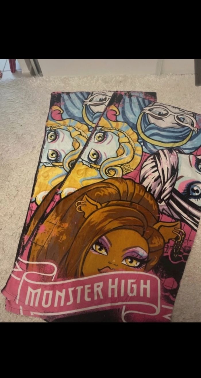 Lot ou à l'unité serviettes "Monster high" 100% coton comme neuves