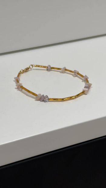 Bracelet et pierre naturelle rose poudre
