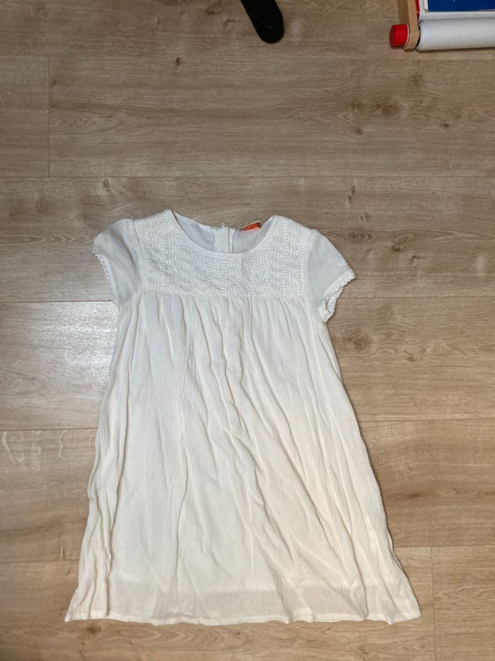 Robe blanche tape à l’œil 5 ans