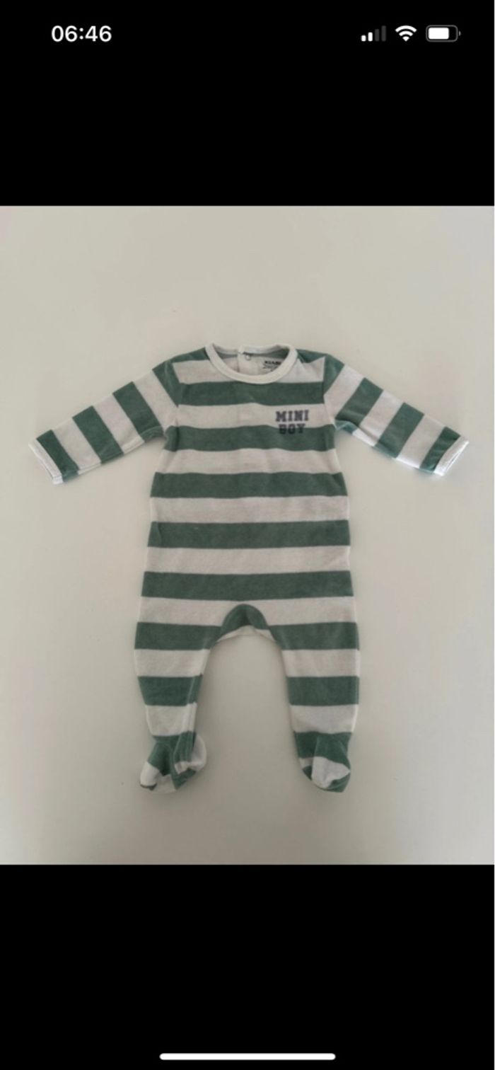 Lot 9 pyjamas 6 mois - photo numéro 10