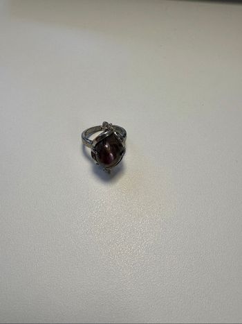 Bague vintage argentée avec grosse perle