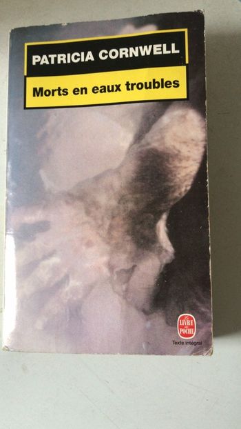 morts en eaux troubles