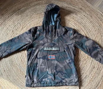 Veste Napapjri