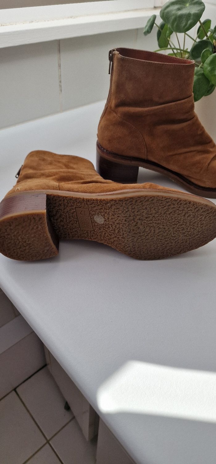 Boots en daim camel - photo numéro 4