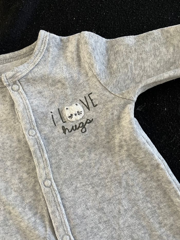 Pyjama 1 mois - photo numéro 3