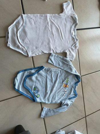 Lot vêtements de bébé 18 mois 24 mois