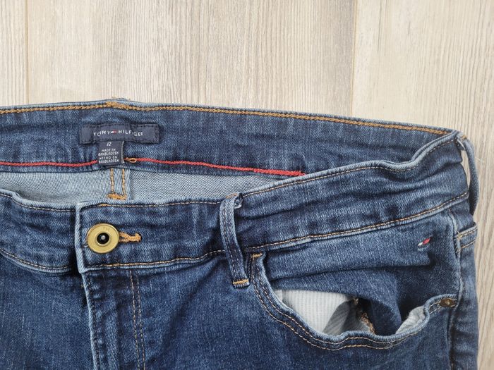Jean Tommy Hilfiger bleu marine – Taille 12 – Très bon état – Coupe droite classique - photo numéro 2