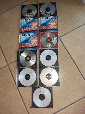Lot 11 dvd vierges  (6 dvd + RW Philips et 5 dvd - R Sony)