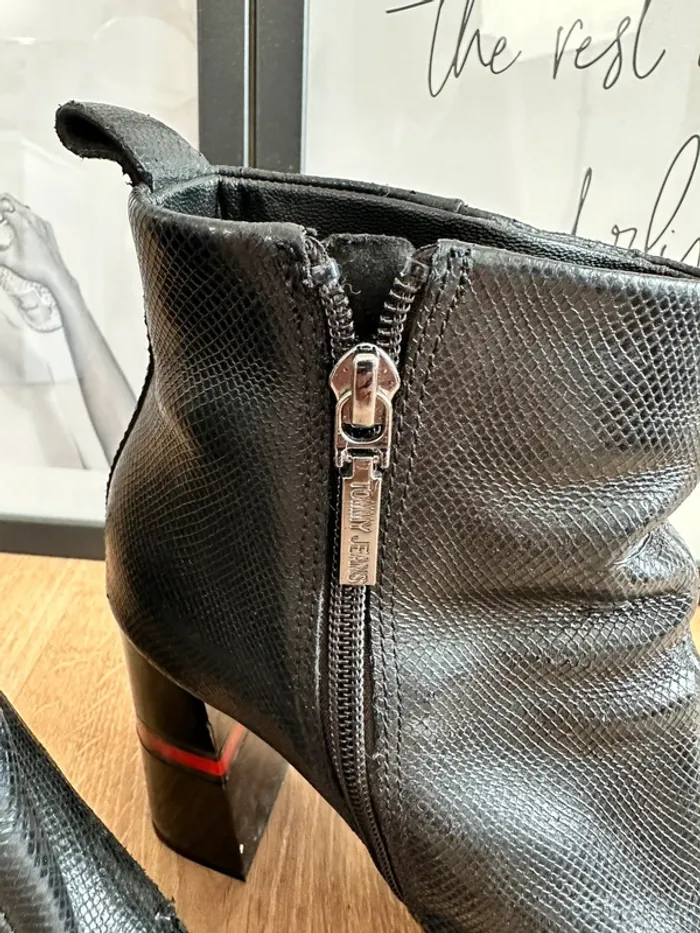 Bottines Tommy Hilfiger noires taille 39 - photo numéro 2
