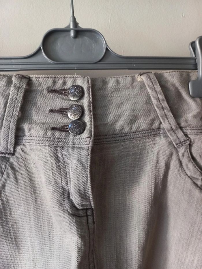 Jupe en jean grise - photo numéro 2