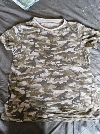 Tee shirt
