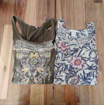Lot de 2 t-shirts sans manches taille 36/S