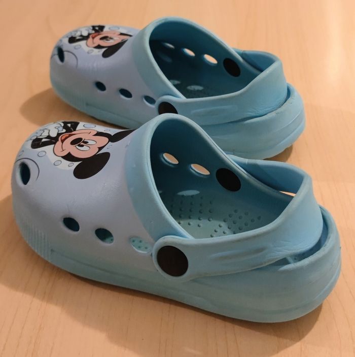 Paire de crocs 🐦 Mickey 🎈 Mousse 🌈 26/27 - photo numéro 4