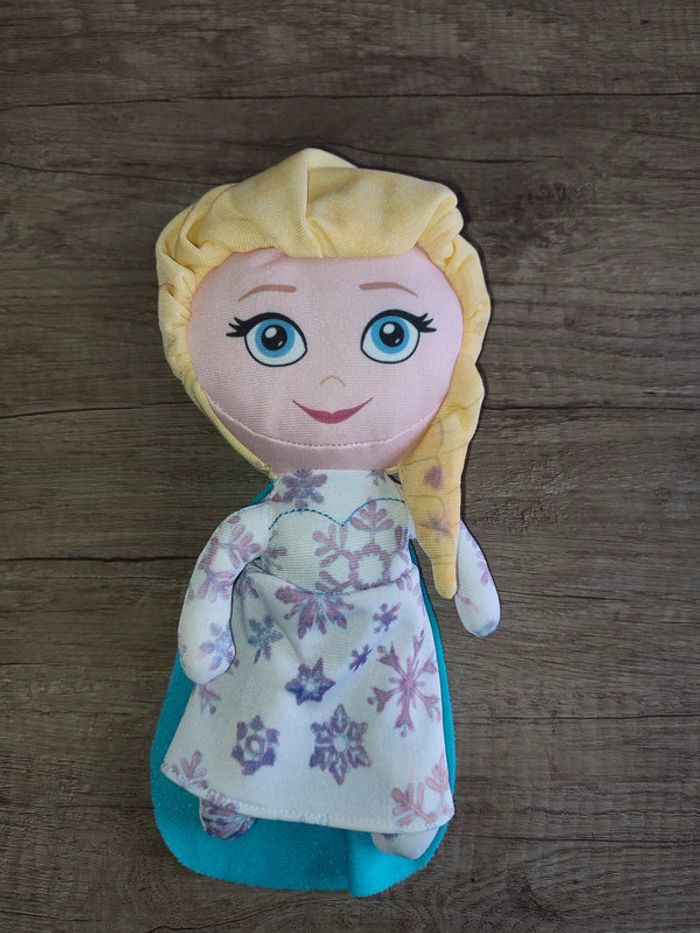 Peluche Elsa 25 cm Disney ( La reine des neiges )