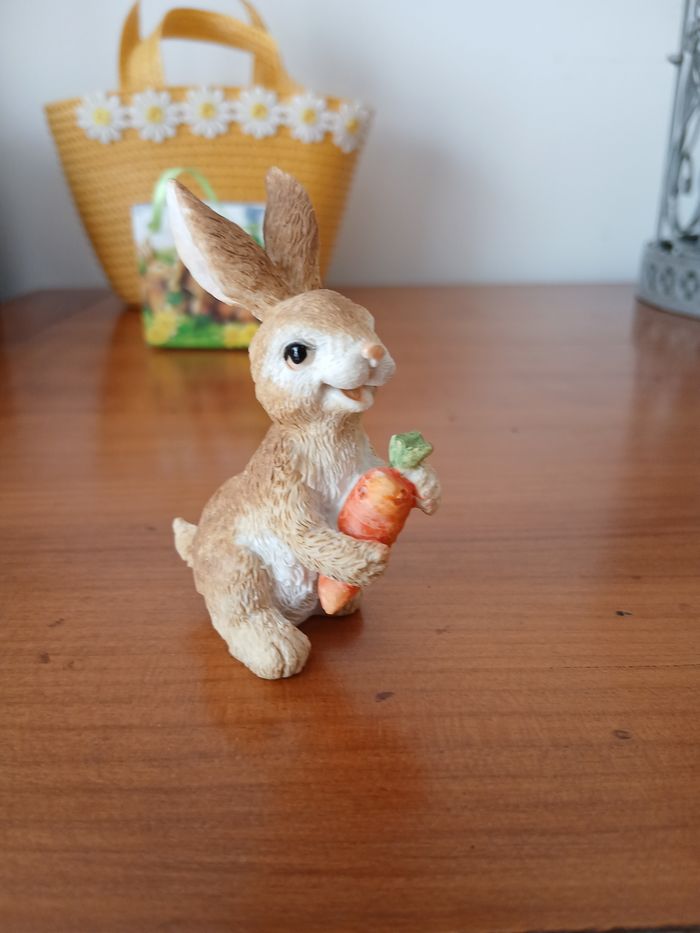 Neuf: Figurine Petit Lapin *résine +Pochette cadeau - photo numéro 2